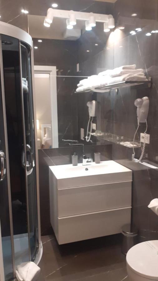 Pescara Centro Luxury Suite II Deluxe Rooms ภายนอก รูปภาพ