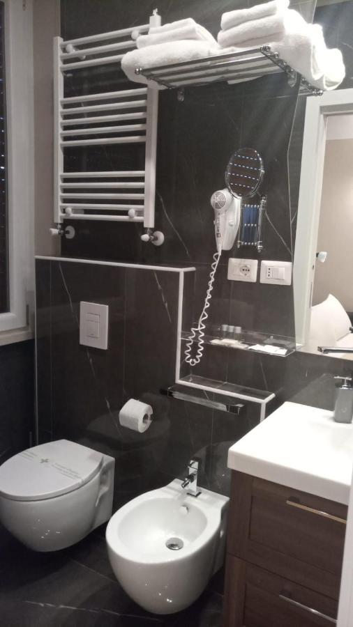 Pescara Centro Luxury Suite II Deluxe Rooms ภายนอก รูปภาพ