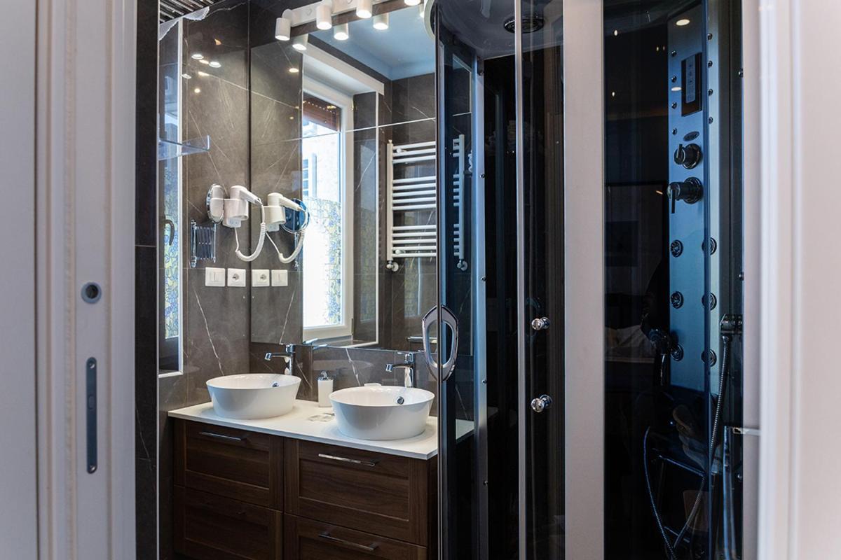 Pescara Centro Luxury Suite II Deluxe Rooms ภายนอก รูปภาพ